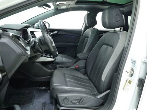 Used 2023 Audi Q4 e-tron Premium Plus w/ Premium Plus AWD/4WD image 28
