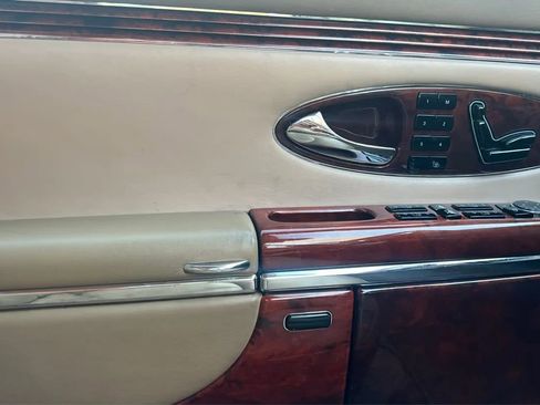 Used 2004 Maybach 57 RWD image 44