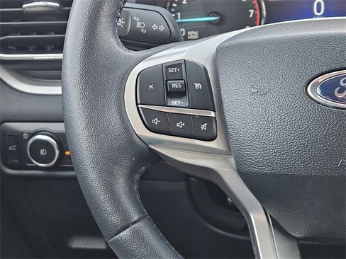 Used 2024 Ford Explorer XLT w/ Equipment Group 202A image 26