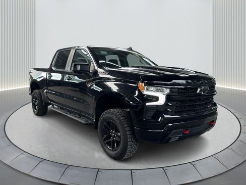 Used 2024 Chevrolet Silverado 1500 LT Trail Boss w/ LT Trail Boss Premium Package image 3