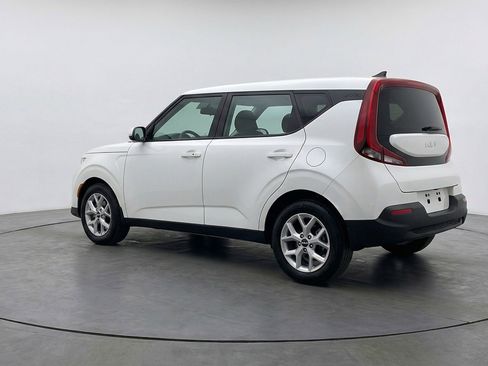 Used 2025 Kia Soul LX w/ LX Technology Package image 6