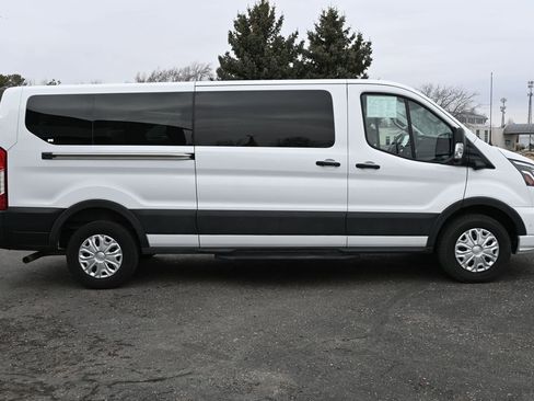 Used 2023 Ford Transit 350 XLT RWD image 4