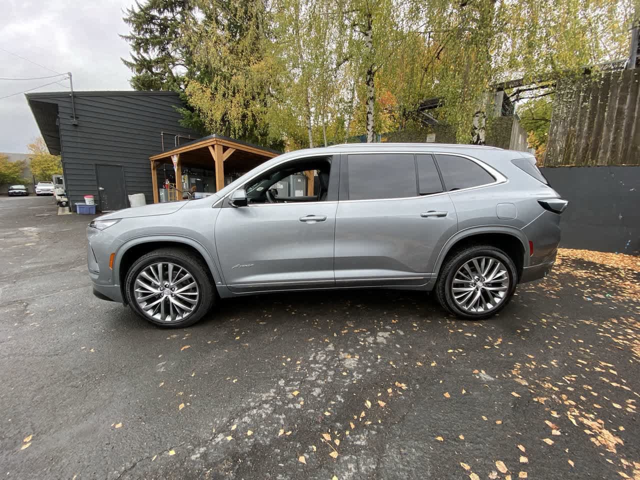 Used 2026 Buick Enclave Avenir w/ Super Cruise Package FWD image 3