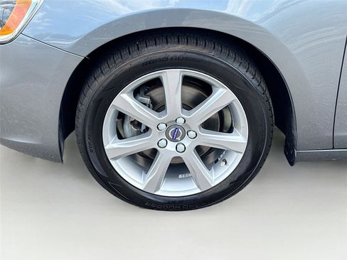 Used 2017 Volvo V60 T5 Premier w/ Convenience Package FWD image 32