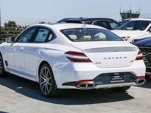 New 2026 Genesis G70 2.5T Prestige image 4