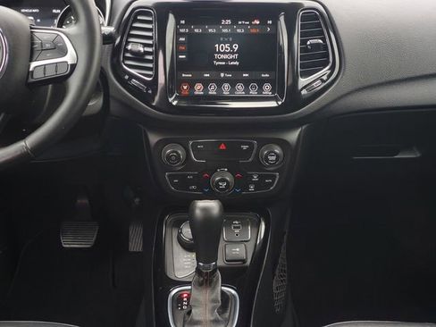 Used 2019 Jeep Compass Limited image 30