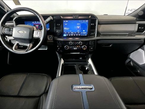 Certified 2025 Ford F250 Platinum AWD/4WD image 11