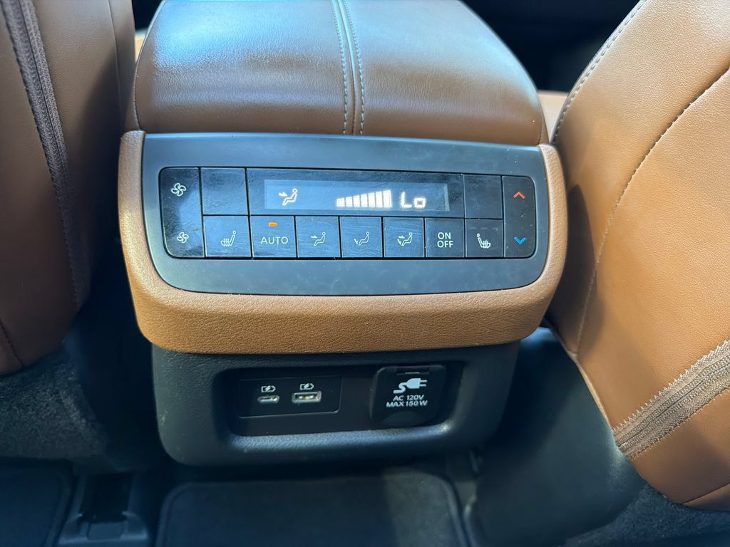 Used 2023 Nissan Pathfinder Platinum w/ Cargo Package AWD/4WD image 20