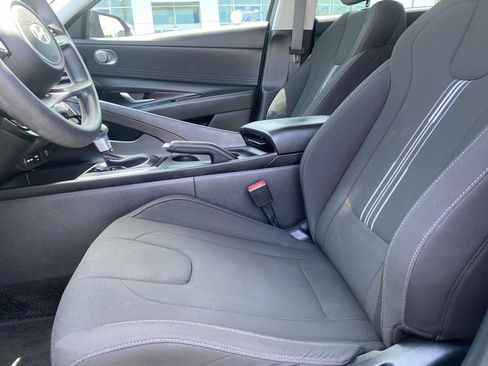 Used 2024 Hyundai Elantra SEL FWD image 15