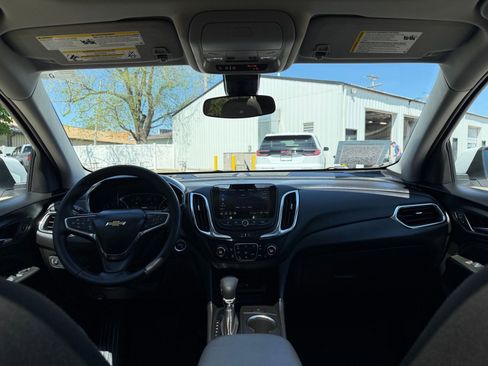 Used 2024 Chevrolet Equinox LT FWD image 26