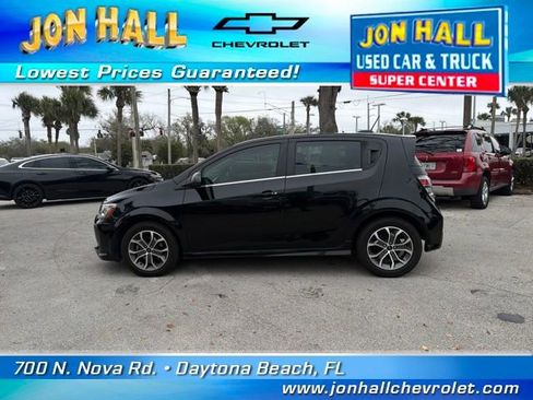 Used 2019 Chevrolet Sonic LT w/ Convenience Package image 4