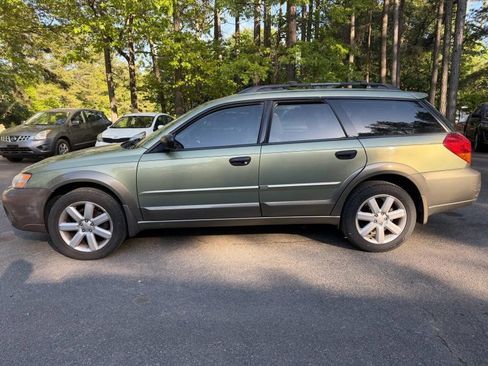 Used 2006 Subaru Outback 2.5i w/ Popular Equipment Group 2B AWD/4WD image 1