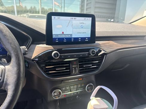 Used 2020 Ford Escape Titanium AWD/4WD image 15