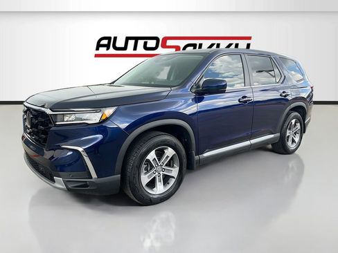 Used 2025 Honda Pilot EX-L image 3