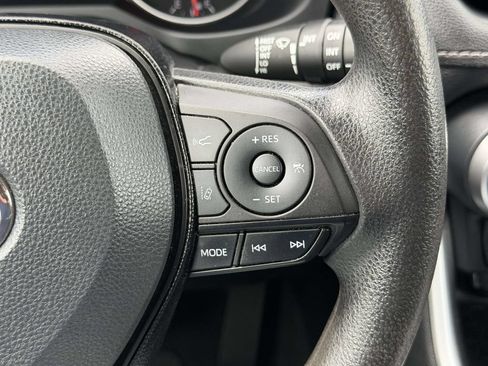 Used 2021 Toyota RAV4 XLE AWD/4WD image 10