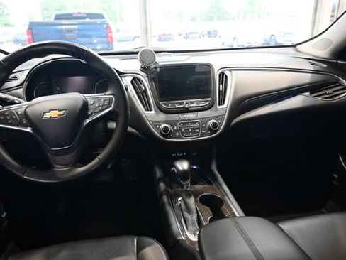 Used 2024 Chevrolet Malibu LT FWD image 12