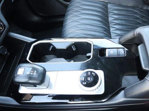 Used 2025 Mitsubishi Outlander SEL image 48