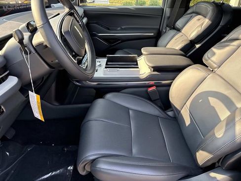 New 2025 Lincoln Navigator Reserve w/ Jet Appearance Package image 23