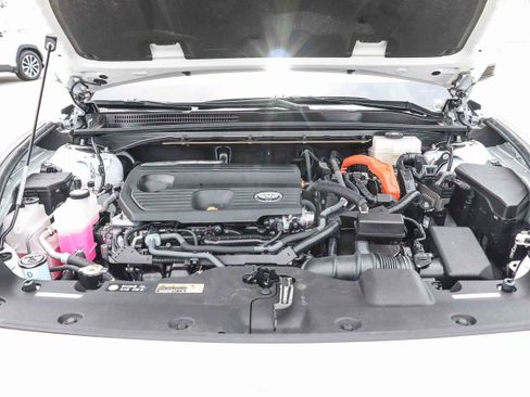 Used 2024 Toyota Crown AWD/4WD image 26
