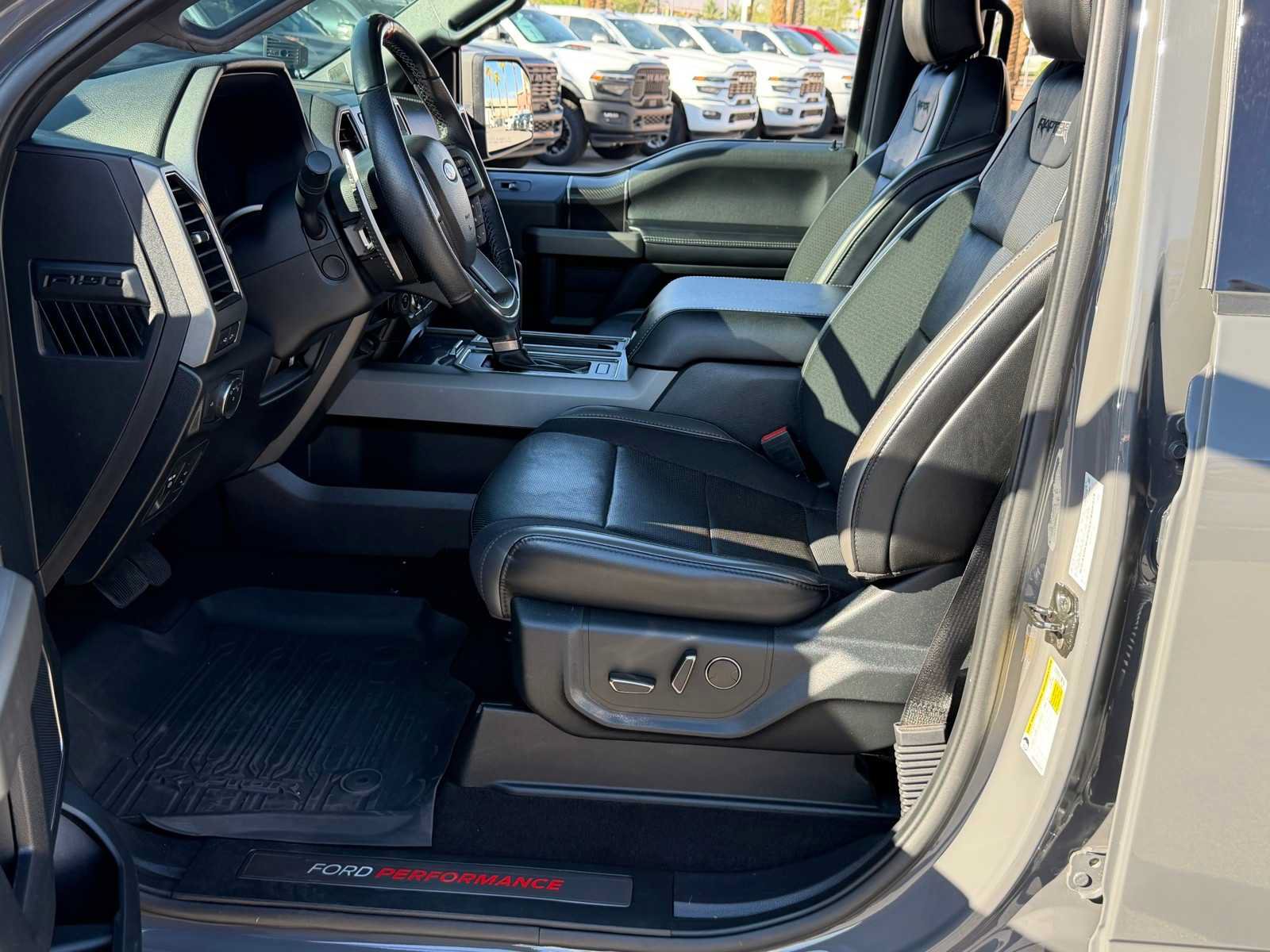 Used 2020 Ford F150 Raptor w/ Equipment Group 802A Luxury AWD/4WD image 23
