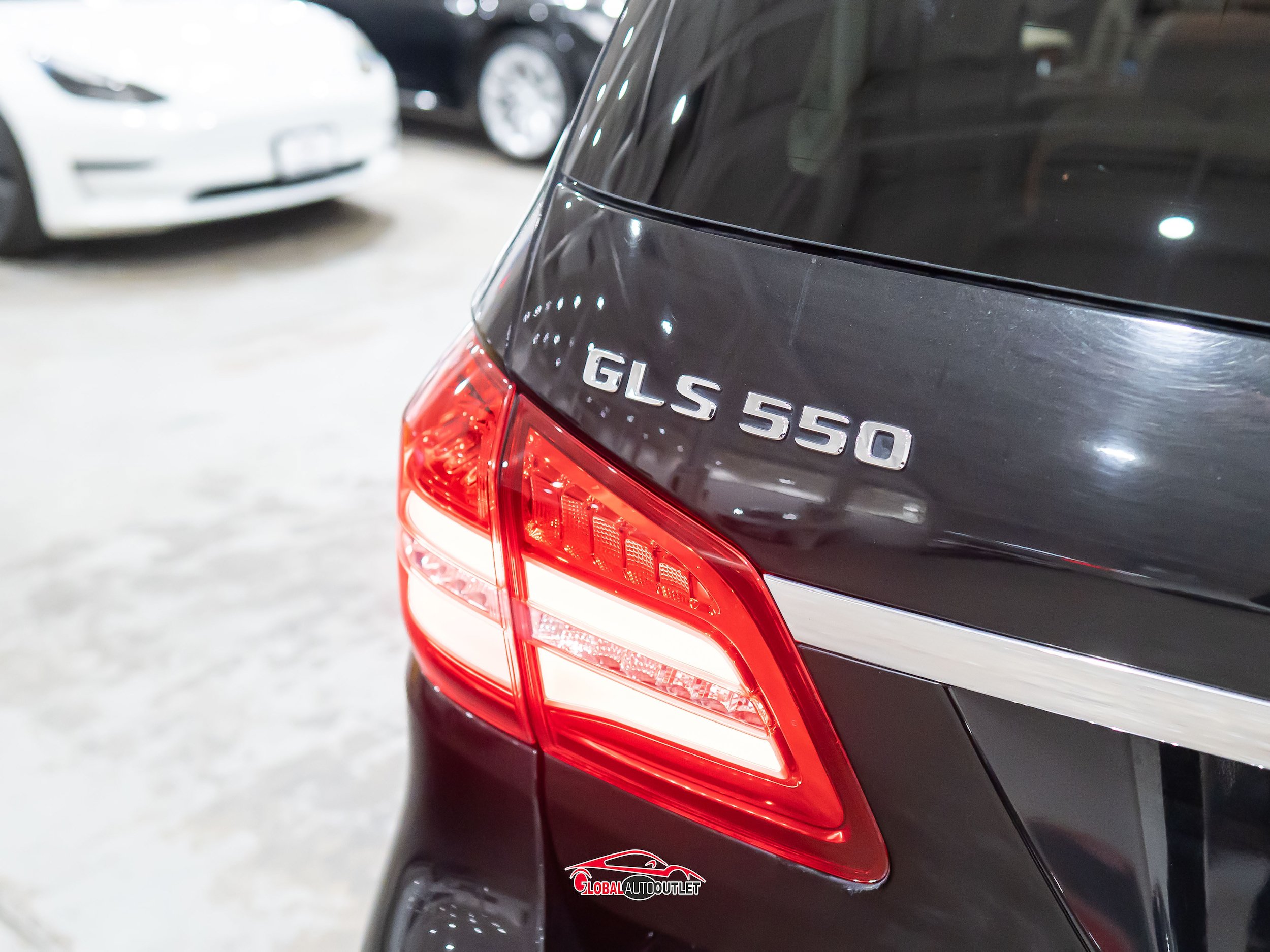 Used 2018 Mercedes-Benz GLS 550 4MATIC w/ Driver Assistance Package image 51