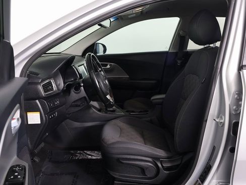 Used 2018 Kia Niro LX image 10