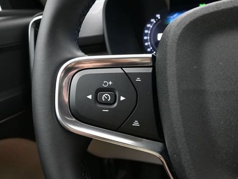 Used 2023 Volvo XC40 B5 Plus w/ Protection Package Premier AWD/4WD image 26