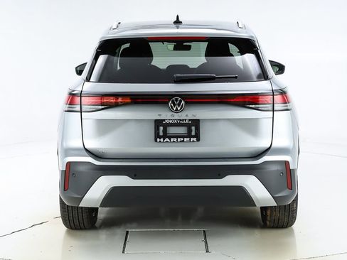 New 2026 Volkswagen Tiguan SE image 45