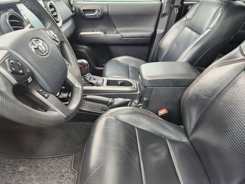 Used 2020 Toyota Tacoma 4x4 Double Cab image 24