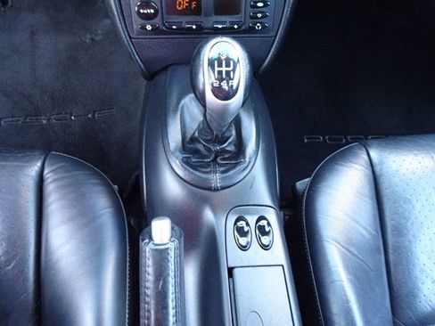 Used 2001 Porsche Boxster image 25