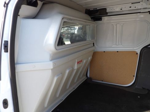 Used 2022 Ford Transit Connect XL image 27