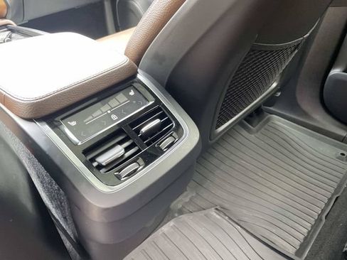 Used 2022 Volvo XC90 T6 Momentum w/ Advanced Package AWD/4WD image 14