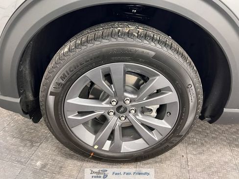 New 2026 Ford Explorer Active w/ Active Comfort Package AWD/4WD image 24