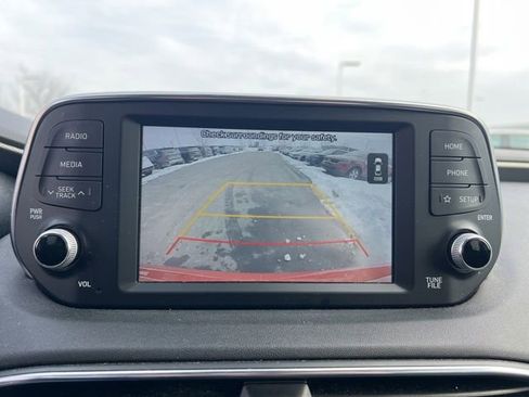 Used 2019 Hyundai Santa Fe SE image 18