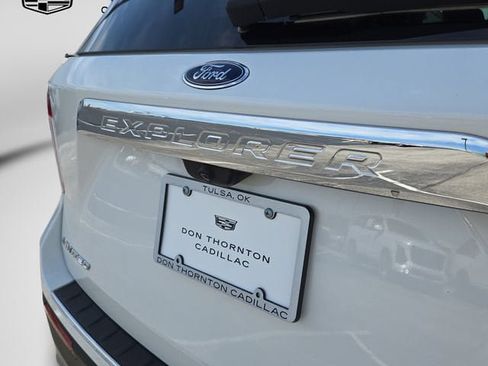 Used 2023 Ford Explorer Limited w/ Equipment Group 301A AWD/4WD image 44