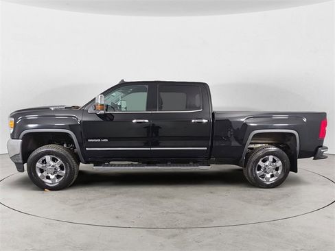 Used 2019 GMC Sierra 3500 SLT w/ Duramax Plus Package image 2