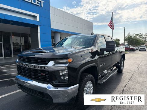 Used 2023 Chevrolet Silverado 2500 LT AWD/4WD image 1