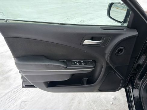 Used 2015 Dodge Charger SE w/ Popular Equipment Group image 8