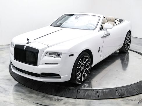 Used 2017 Rolls-Royce Dawn RWD image 8