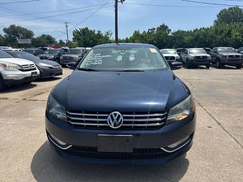 Used 2014 Volkswagen Passat TDI SEL Premium FWD image 2