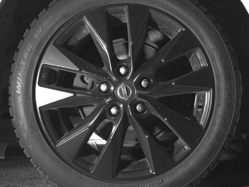 Used 2018 Nissan Sentra SR w/ Technology Package image 15