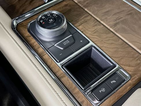 Certified 2018 Ford Expedition Platinum image 19