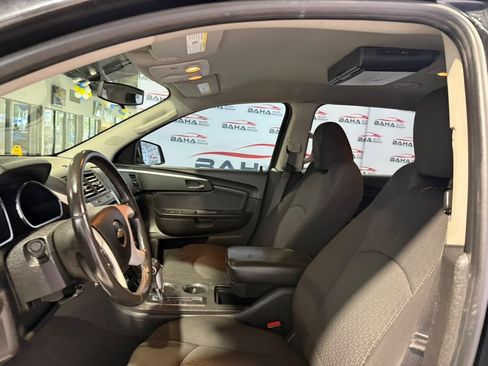 Used 2012 Chevrolet Traverse LT FWD image 20