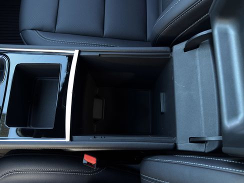 New 2026 Chevrolet Traverse LT w/ Midnight/Sport Edition image 21