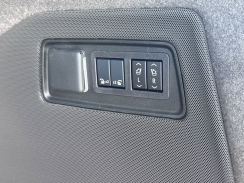 New 2026 Cadillac Escalade ESV Luxury w/ LPO, Radiant Package image 35