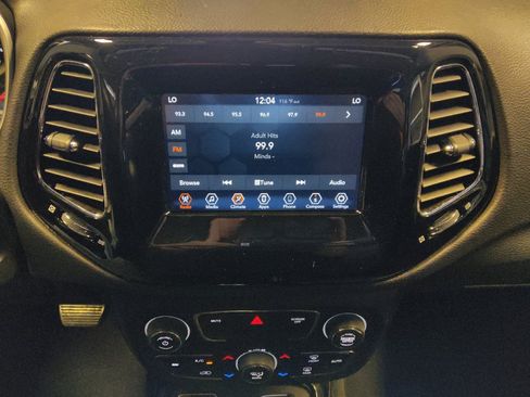 Used 2019 Jeep Compass Latitude FWD image 25