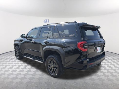 Certified 2025 Toyota 4Runner SR5 AWD/4WD image 15