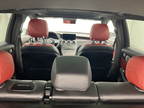 Used 2021 Mercedes-Benz GLC 300 4MATIC image 10