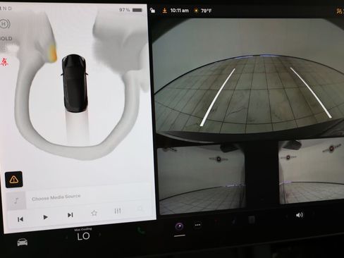 Used 2023 Tesla Model 3 Standard Range RWD image 7