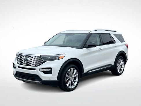 Certified 2023 Ford Explorer Platinum w/ Technology Package AWD/4WD image 4